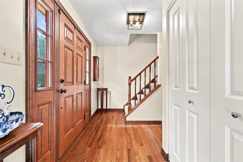 320 Cross Creek Ct — photo 6