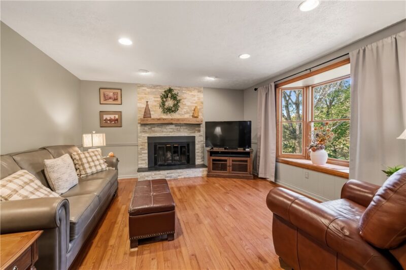 101 Halsey Ct — photo 5