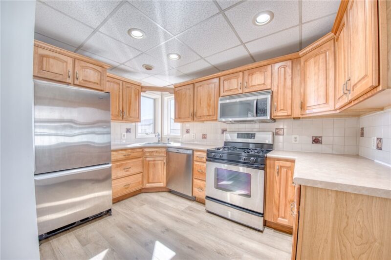 1123 Highland St — photo 3