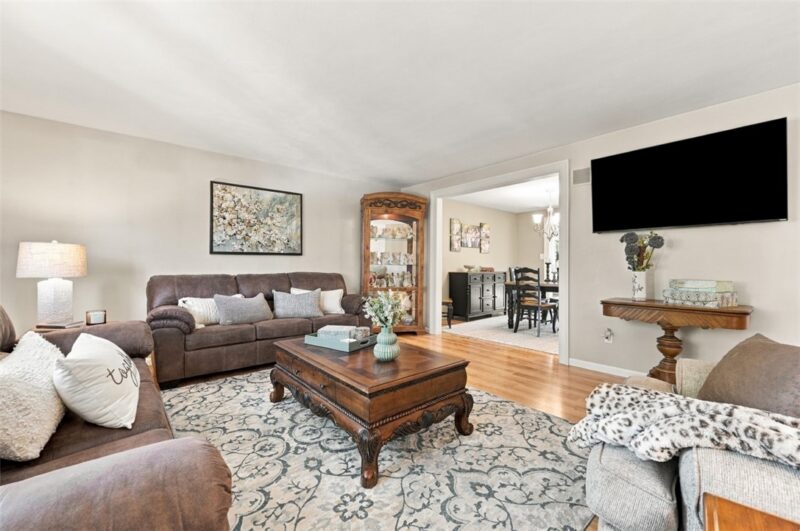 223 Shackelford Dr — photo 8