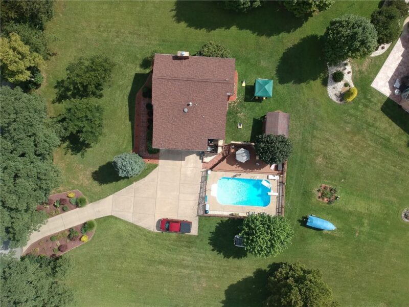 1045 Willowbrook — photo 3