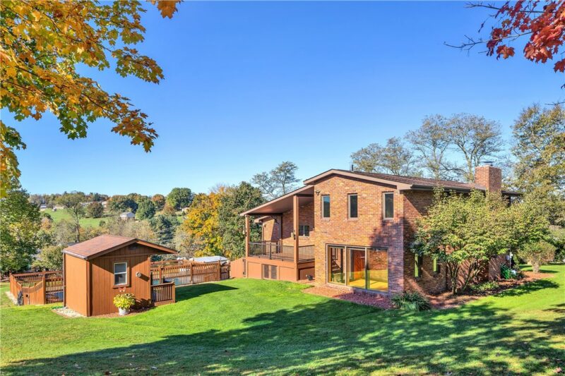1045 Willowbrook — photo 4