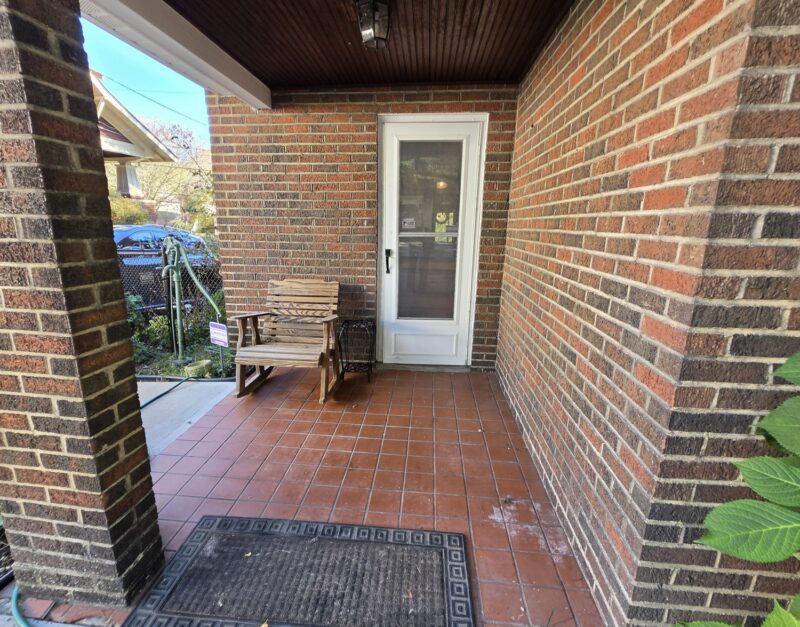 661 E Beau Street — photo 4