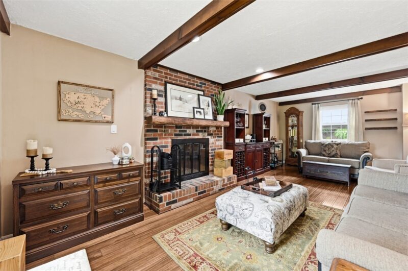 5077 Lakewood Dr — photo 6