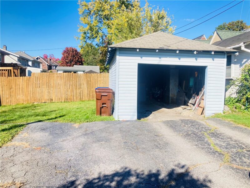 173 White Ave — photo 5