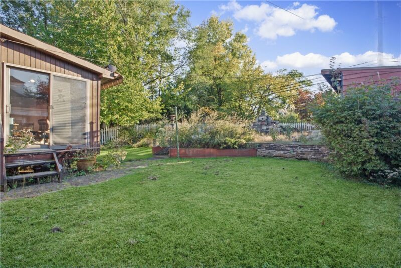 11504 Frankstown Rd — photo 3