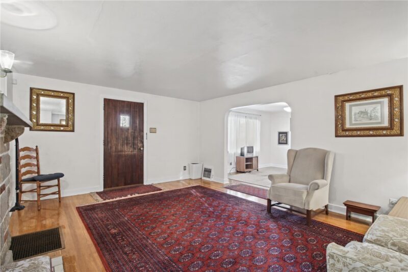11504 Frankstown Rd — photo 8