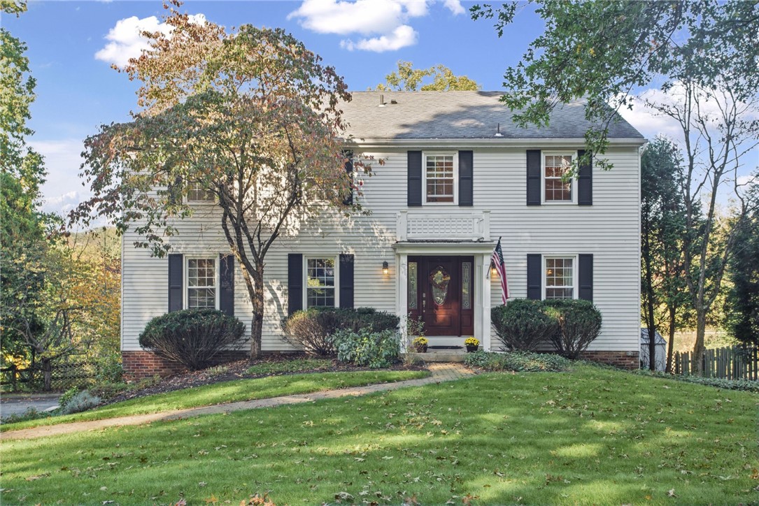 2437 Bellwood Drive — photo 1