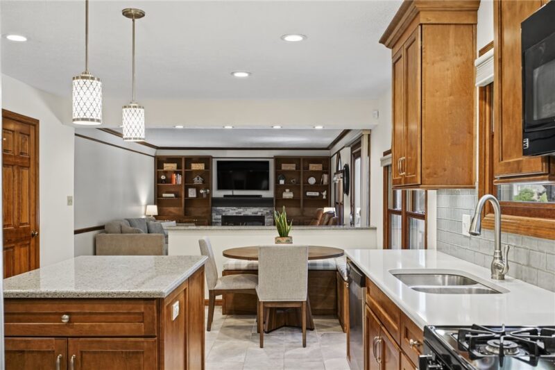 130 Woodbine Dr — photo 6