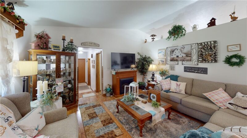 332 S Duffy Rd — photo 6