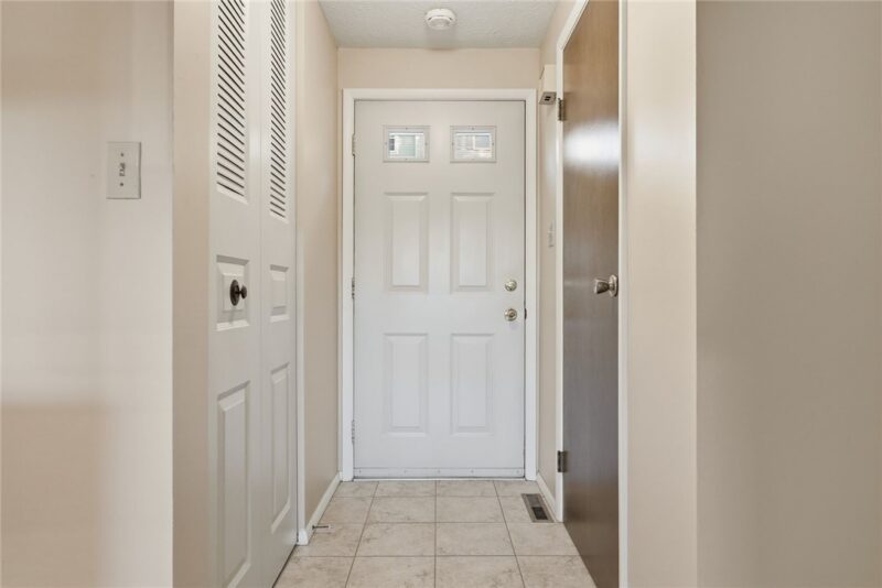 4 Shadow Dr — photo 2