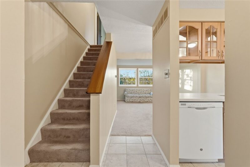 4 Shadow Dr — photo 3