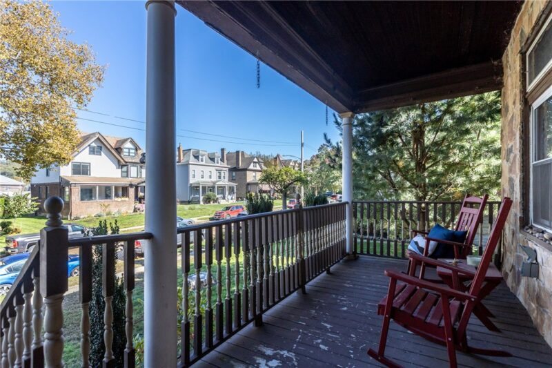 8 Creighton Ave — photo 4