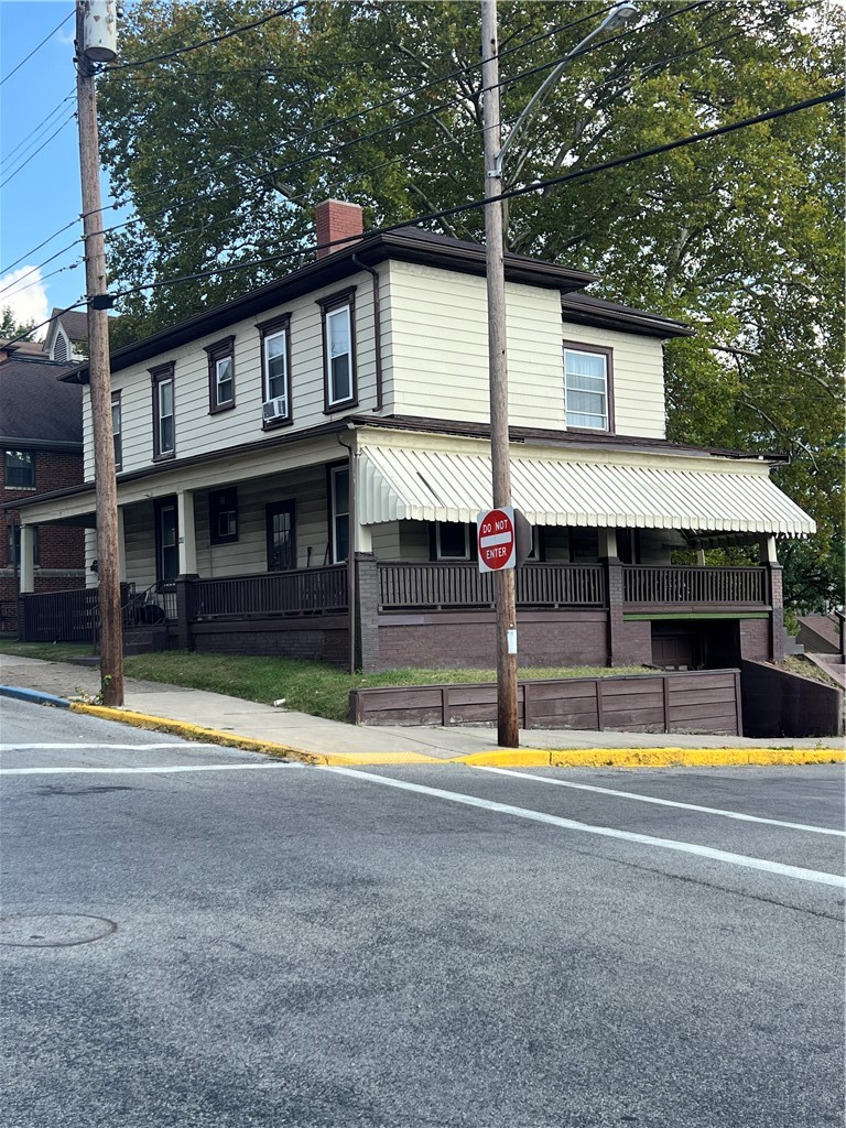 201 Jefferson St — photo 3