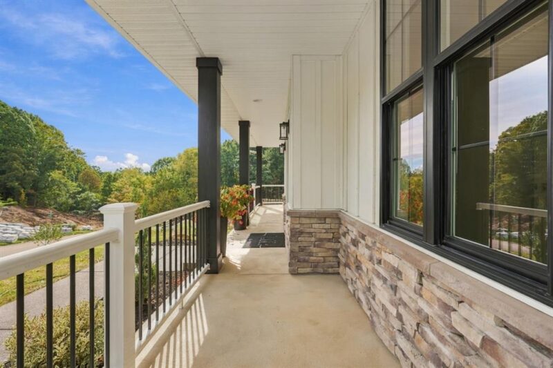 105 Old Indian Trail Rd — photo 7