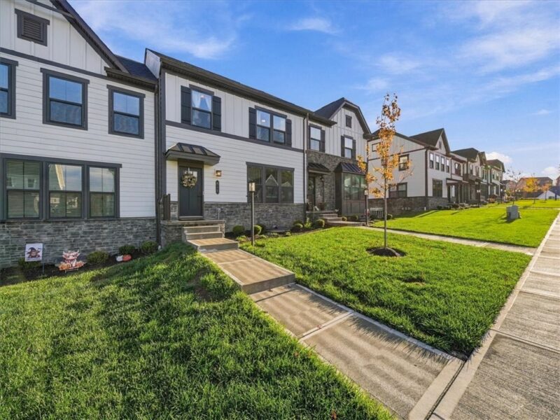 515 Blackrock Blvd — photo 2