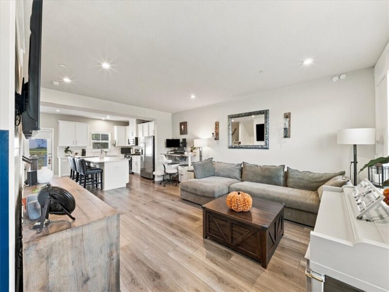 515 Blackrock Blvd — photo 3