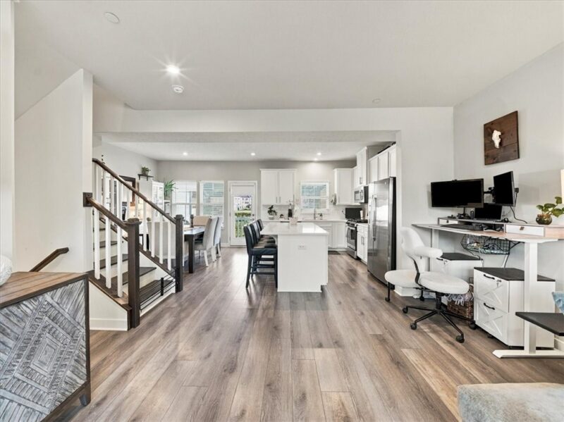 515 Blackrock Blvd — photo 4