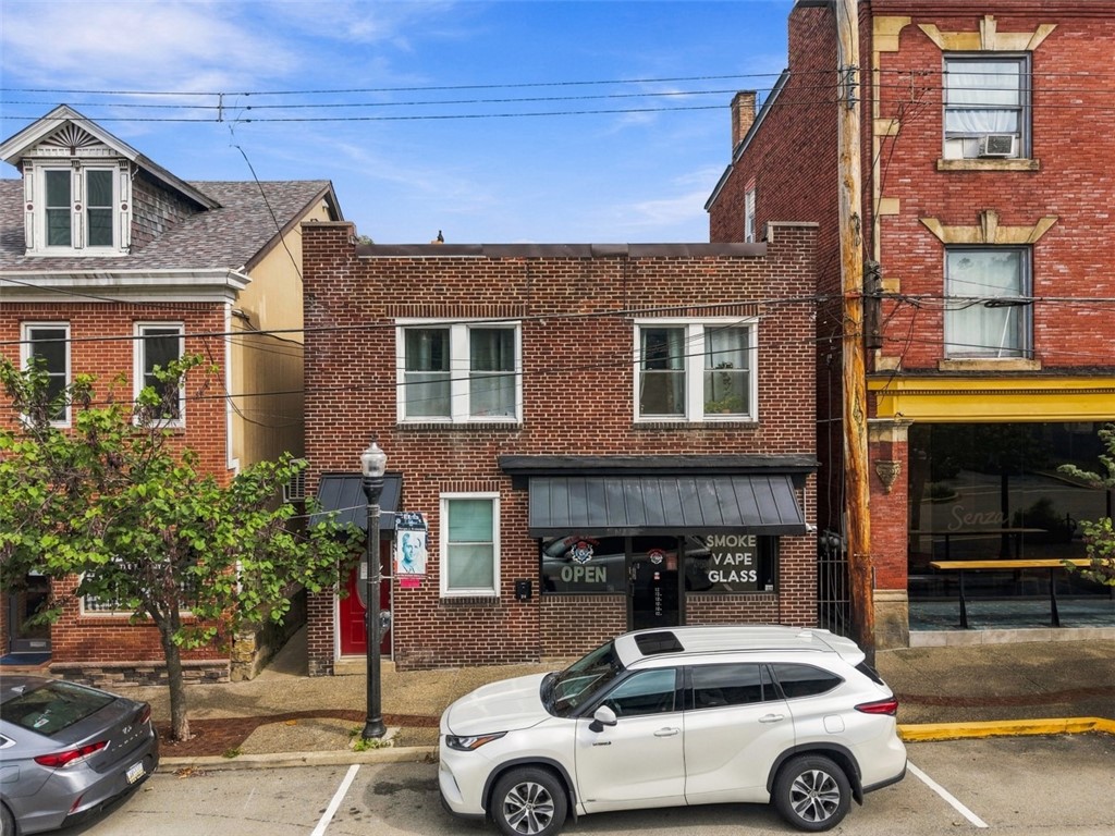 374 Butler Street — photo 1