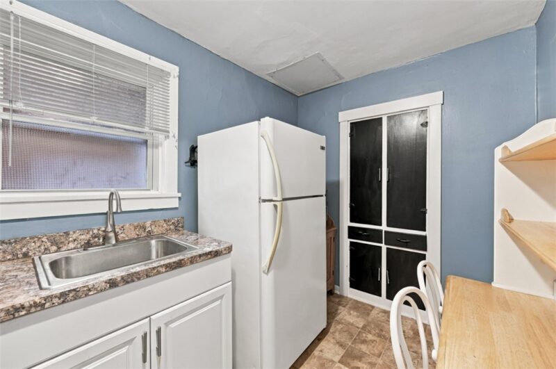 374 Butler Street — photo 7