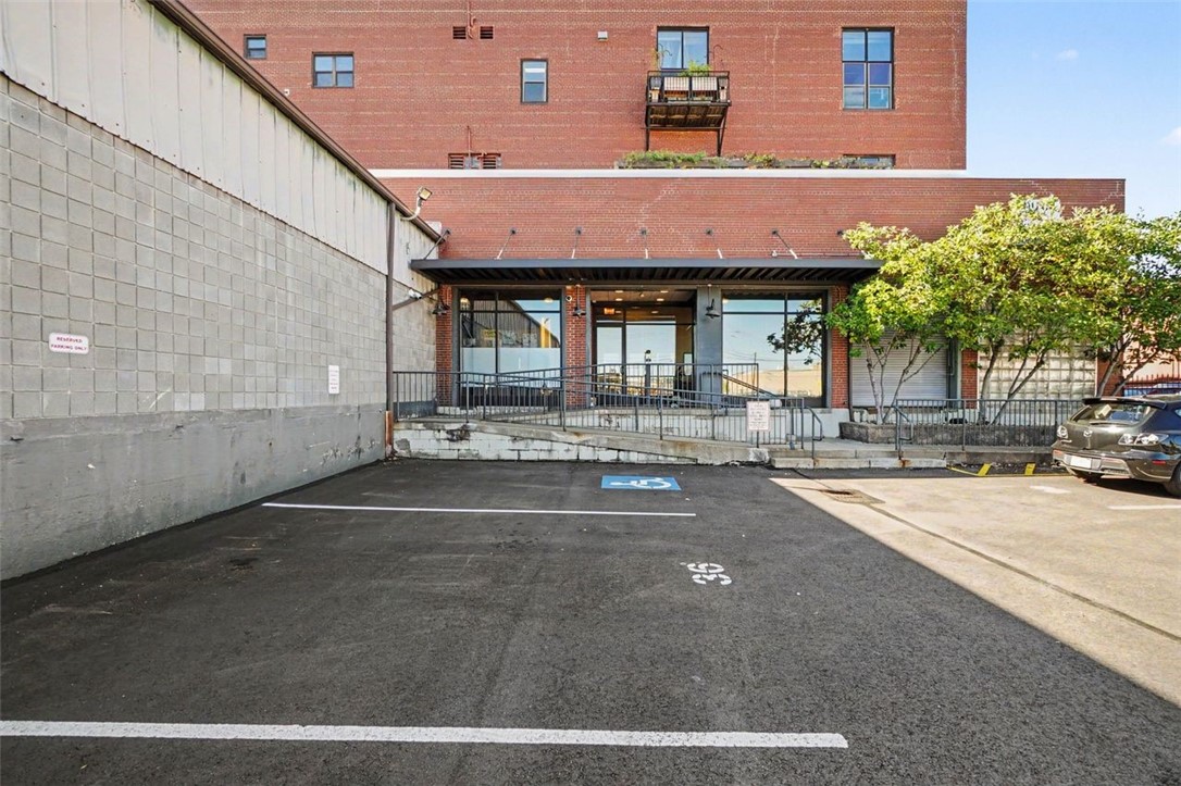 2250 Mary Street 306 — photo 1
