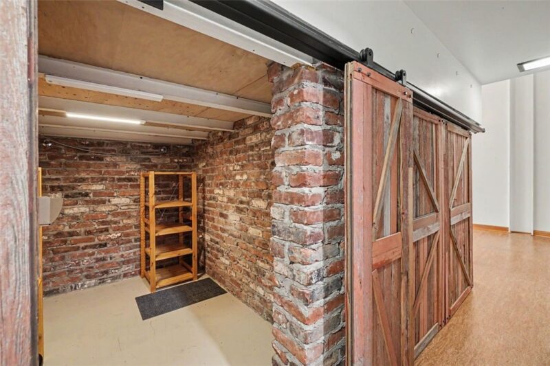 2250 Mary Street 306 — photo 4