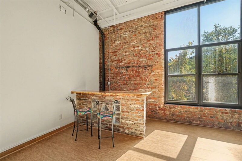 2250 Mary Street 306 — photo 8