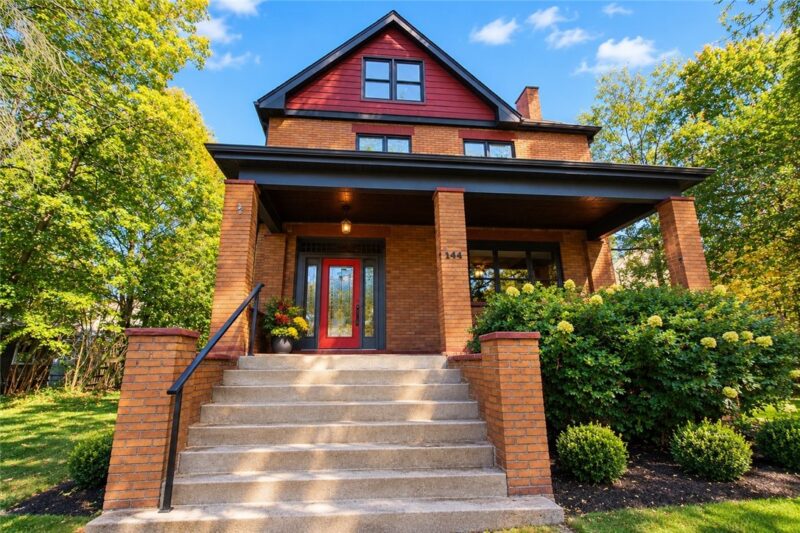 144 Glenwood Dr — photo 2