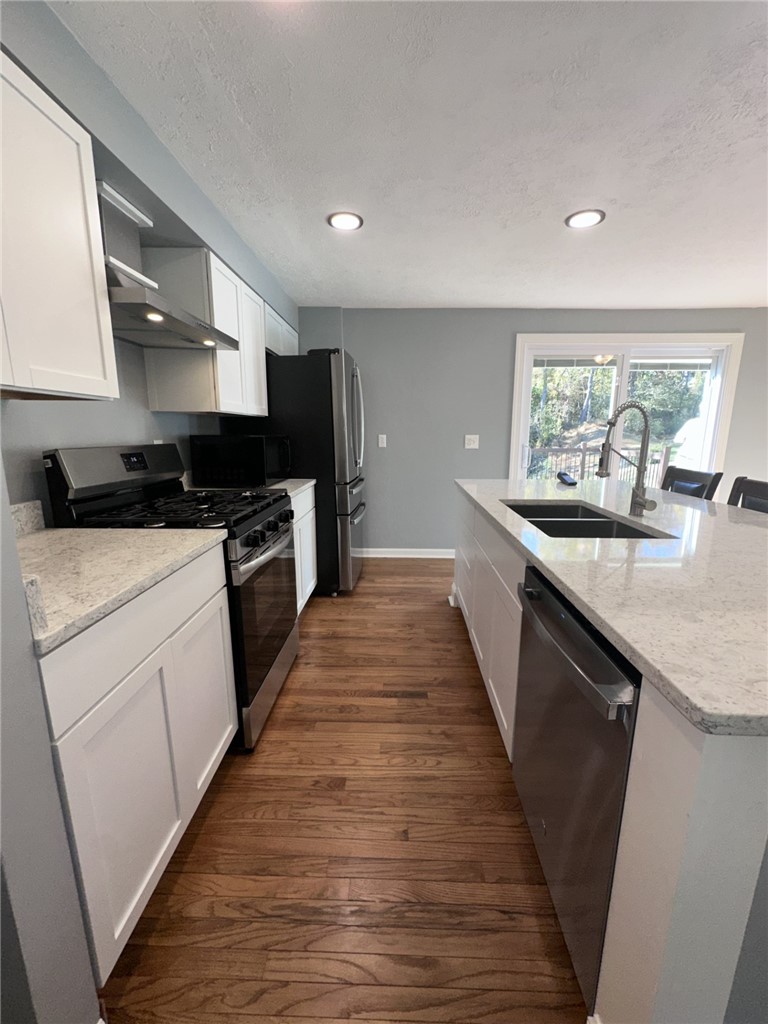 1048 Barnsley Dr — photo 5