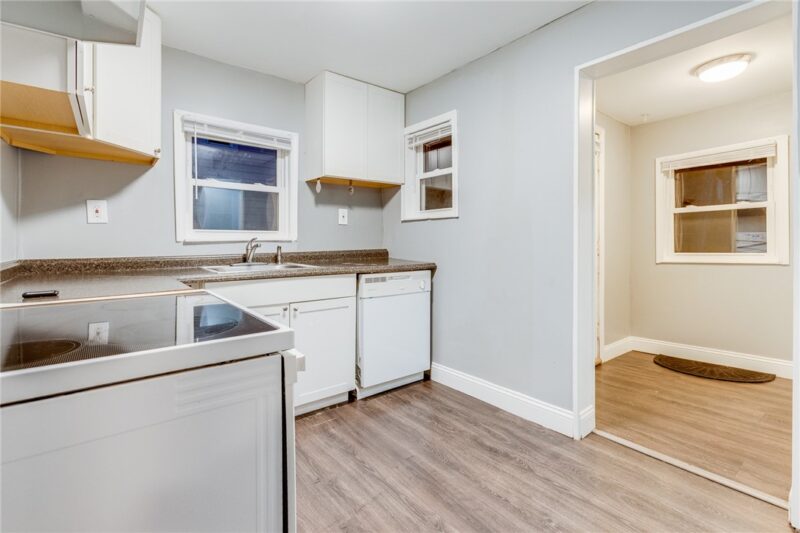 224 Evaline St — photo 8
