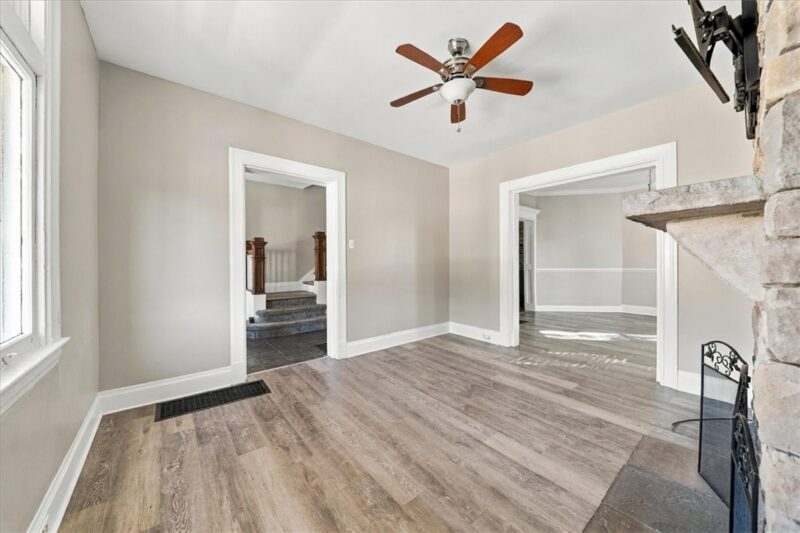 2345 Palm Beach Ave — photo 4