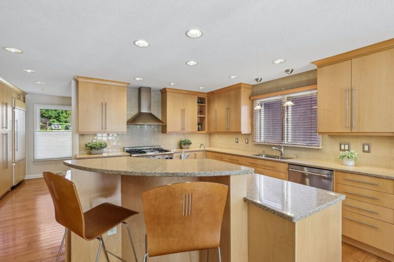 2484 Matterhorn DRIVE — photo 4