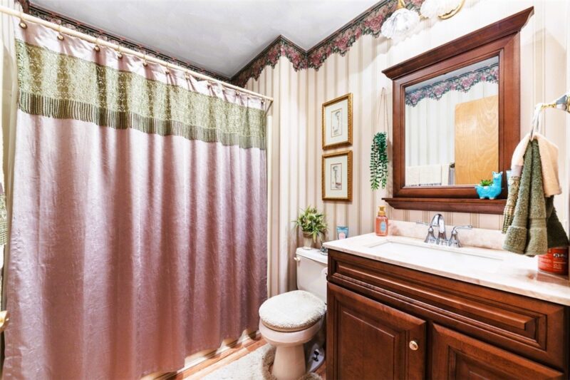 908 Essex Dr — photo 7