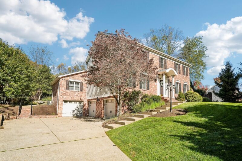 2779 Clearview ROAD — photo 3