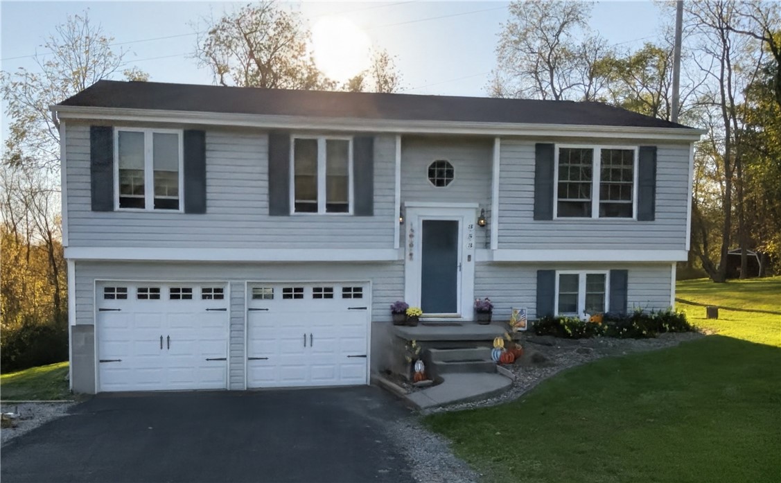353 Highland Ridge Rd — photo 1