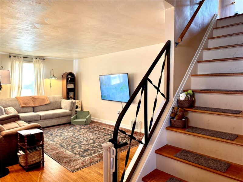 211 Wallula Avenue — photo 4