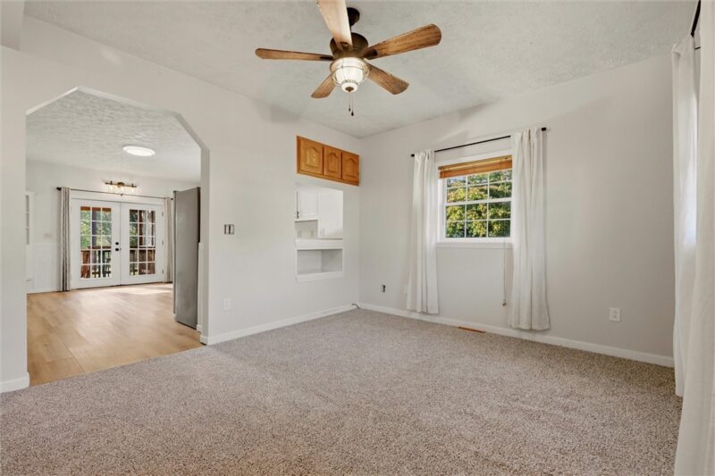 717 Kennedy Ave — photo 3