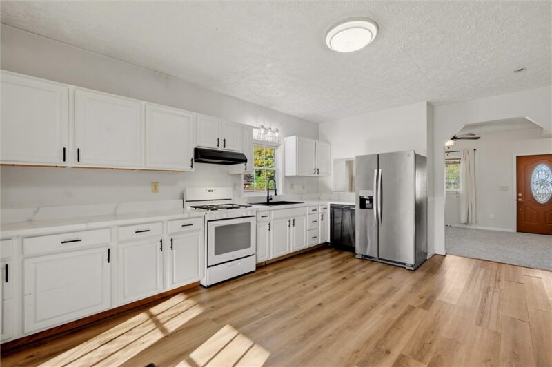 717 Kennedy Ave — photo 8