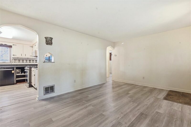 91 Lincoln Ave — photo 4