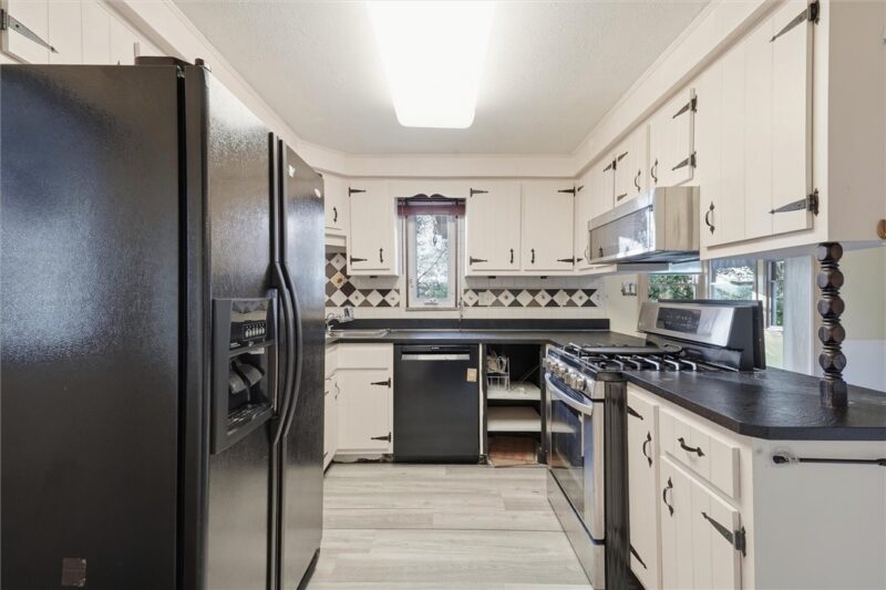 91 Lincoln Ave — photo 5