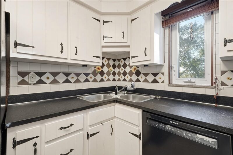 91 Lincoln Ave — photo 6