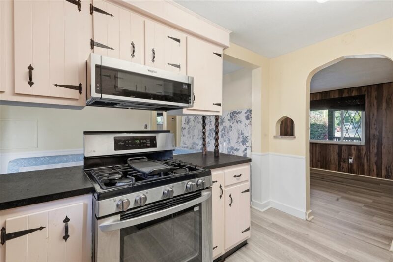91 Lincoln Ave — photo 8