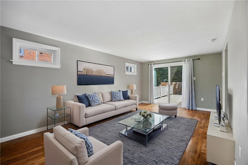 513 W Miller Ave — photo 4