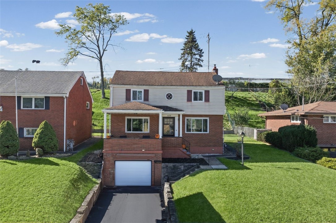 1028 Ardmore Manor Dr — photo 1