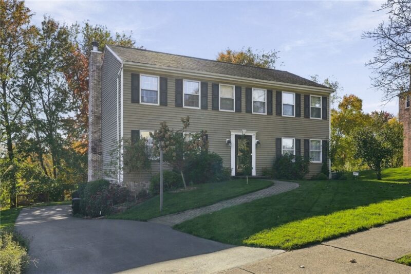 922 Meadow Crest Dr — photo 2