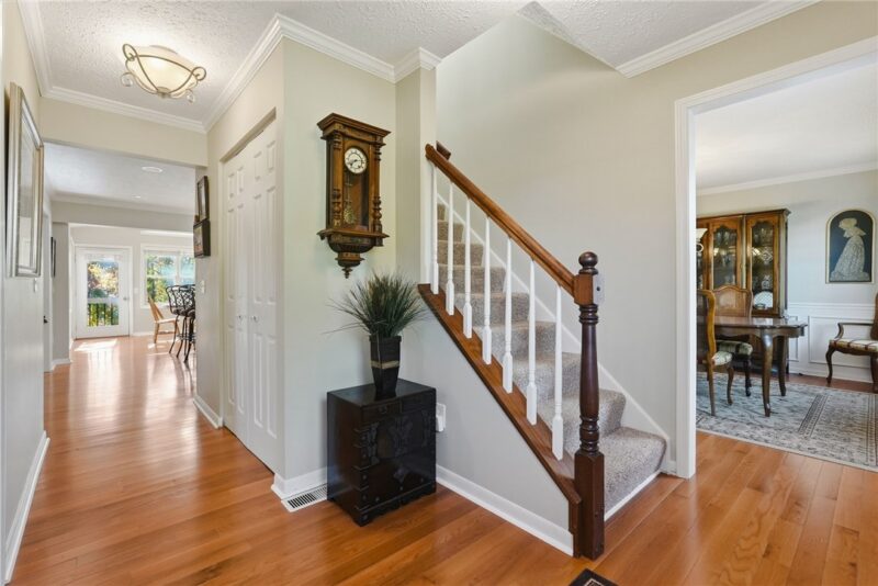 922 Meadow Crest Dr — photo 6