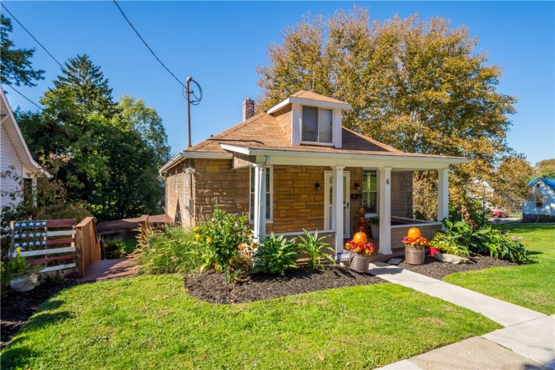 6 Lewis Ave — photo 3