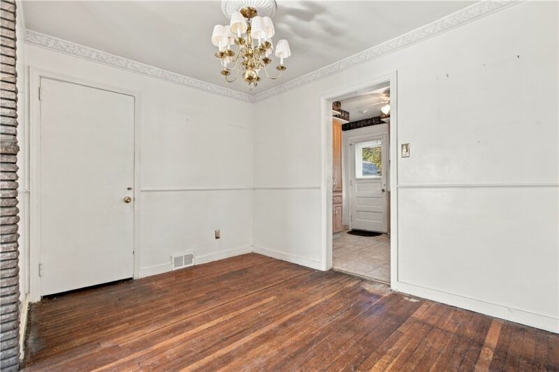 223 Lexington Drive — photo 6