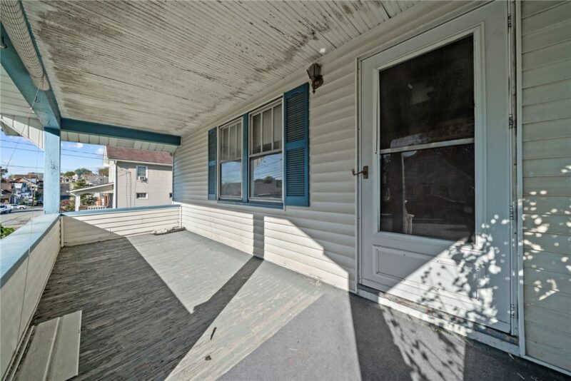 29 E Hallam Ave — photo 3