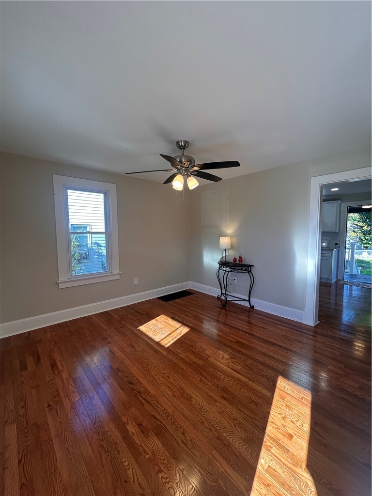 1036 Woodstock Ave — photo 7
